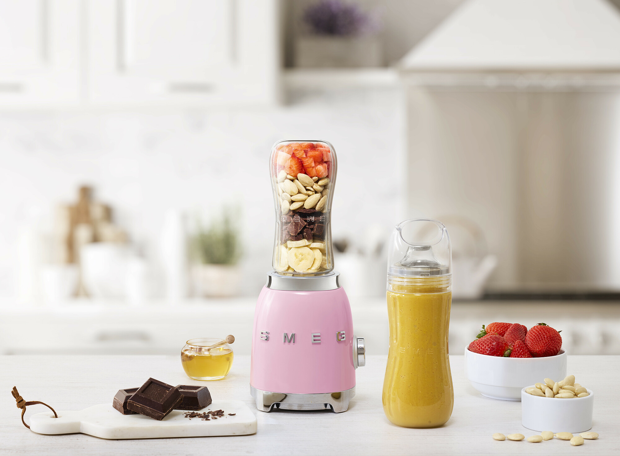 SMEG PBF01PKEU blender