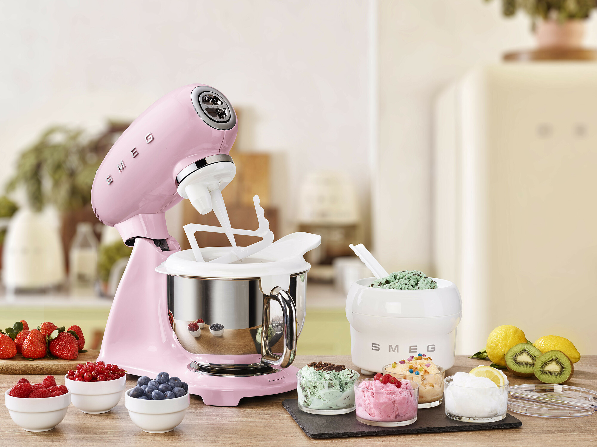SMEG SDA SMF03PKEU keukenrobot