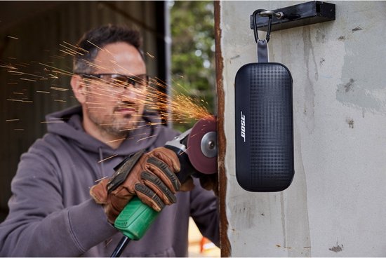 BOSE  865983-0100 SoundLink Flex Bluetooth Portable Speaker- Zwart BOSE  865983-0100 SoundLink Flex Bluetooth Portable Speaker- Zwart