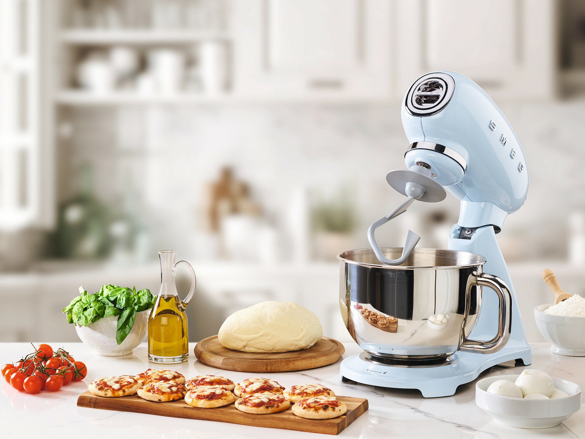 SMEG SMF03PBEU keukenrobot SMEG SMF03PBEU keukenrobot